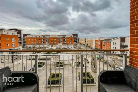 undefined, Whale Avenue, READING