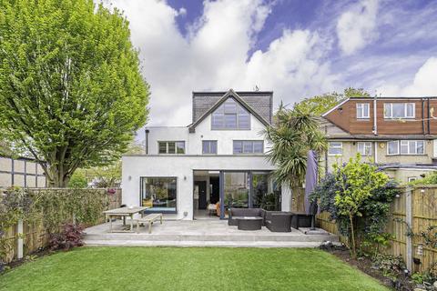 29 Mill Road, Twickenham, TW2 5HA