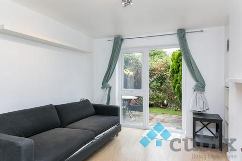 1 bedroom ground floor flat to rent, Kender Street, London SE14