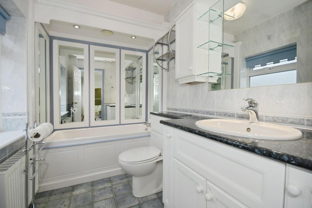 En suite.jpg