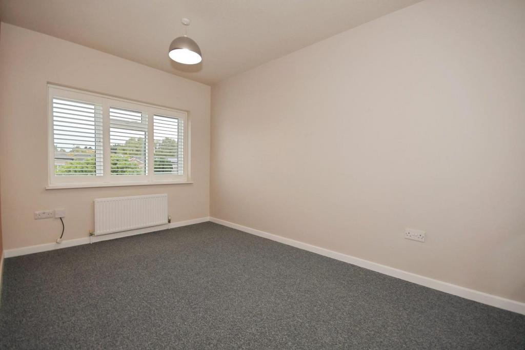 Bedroom 2 02.jpg
