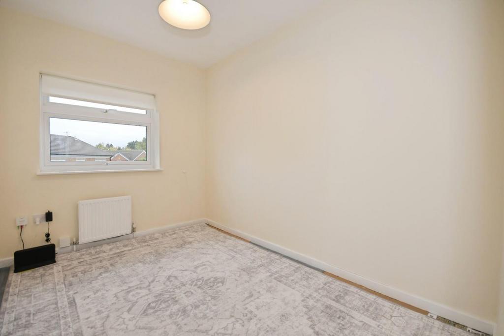 Bedroom 4.jpg