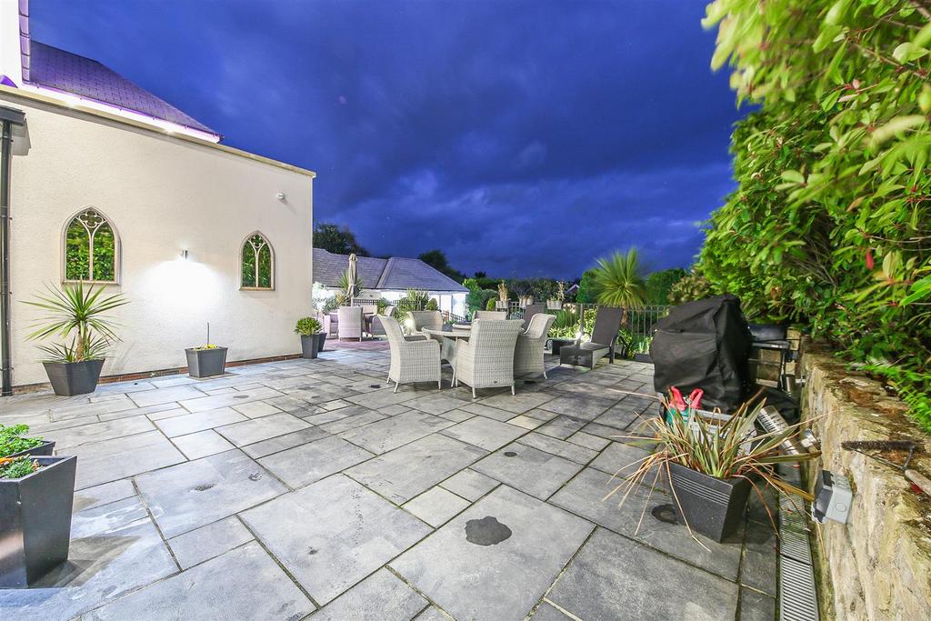 Rear Courtyard
