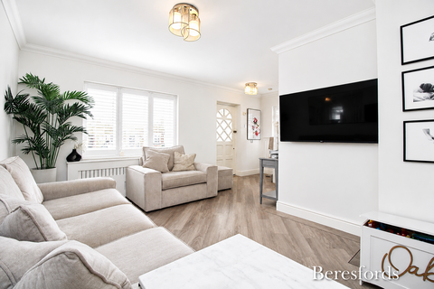 3 bedroom end of terrace house to rent, Lambourne Drive, Hutton, CM13