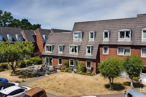1 bedroom flat for sale, Homelands House, Ferndown BH22