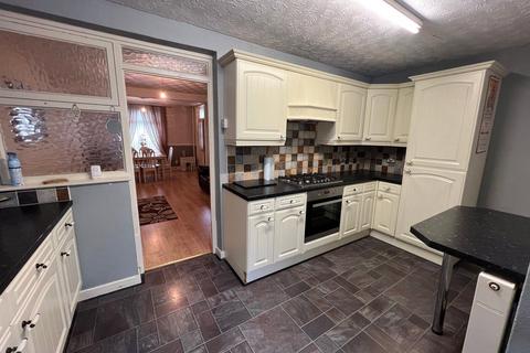 17 David Street, Tonypandy, CF40 2AU