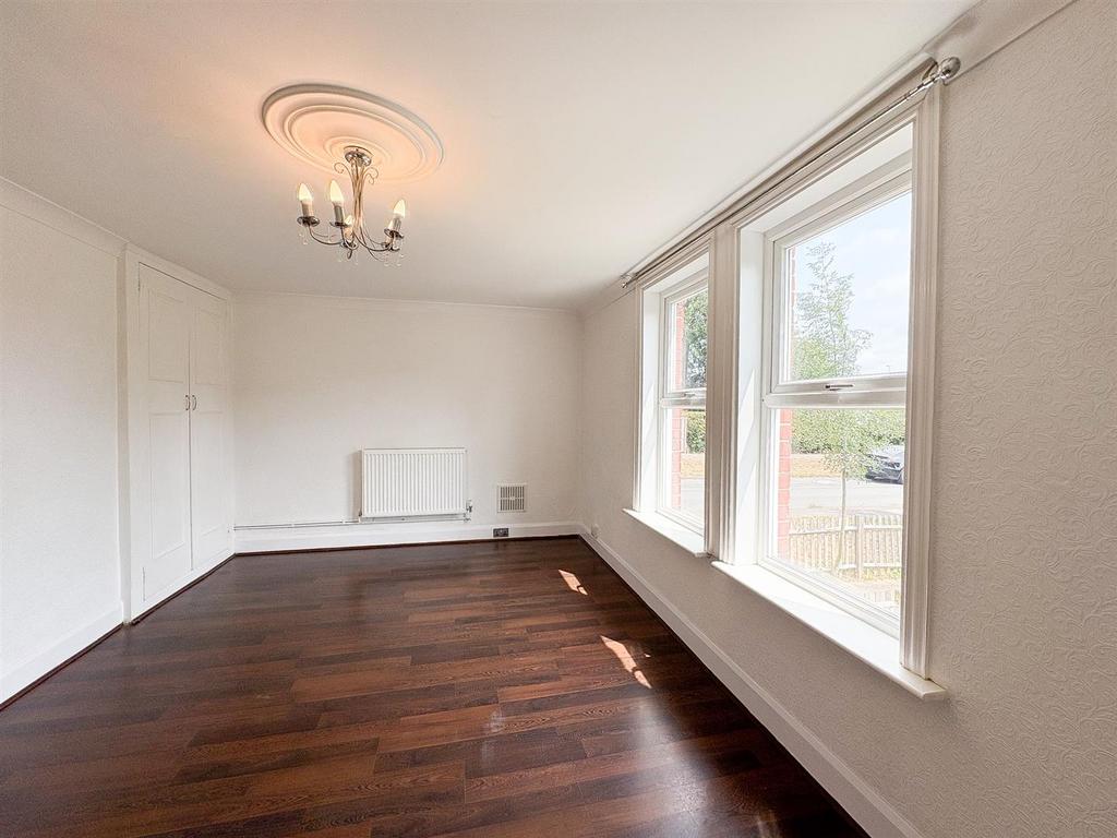 Bedroom..jpg