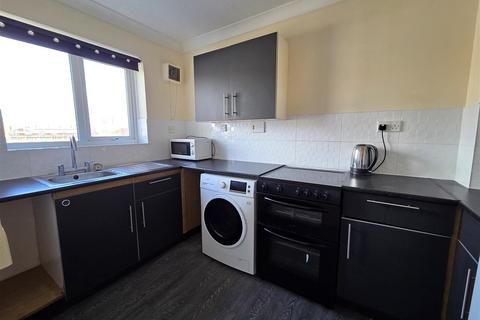 2 bedroom apartment for sale, Abbottsford House, Trawler Road, Marina, Swansea