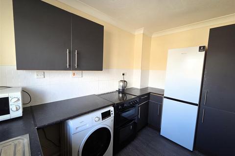 2 bedroom apartment for sale, Abbottsford House, Trawler Road, Marina, Swansea