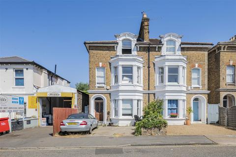12 Clifton Road, Kingston Upon Thames, KT2 6PW