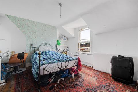 12 Clifton Road, Kingston Upon Thames, KT2 6PW