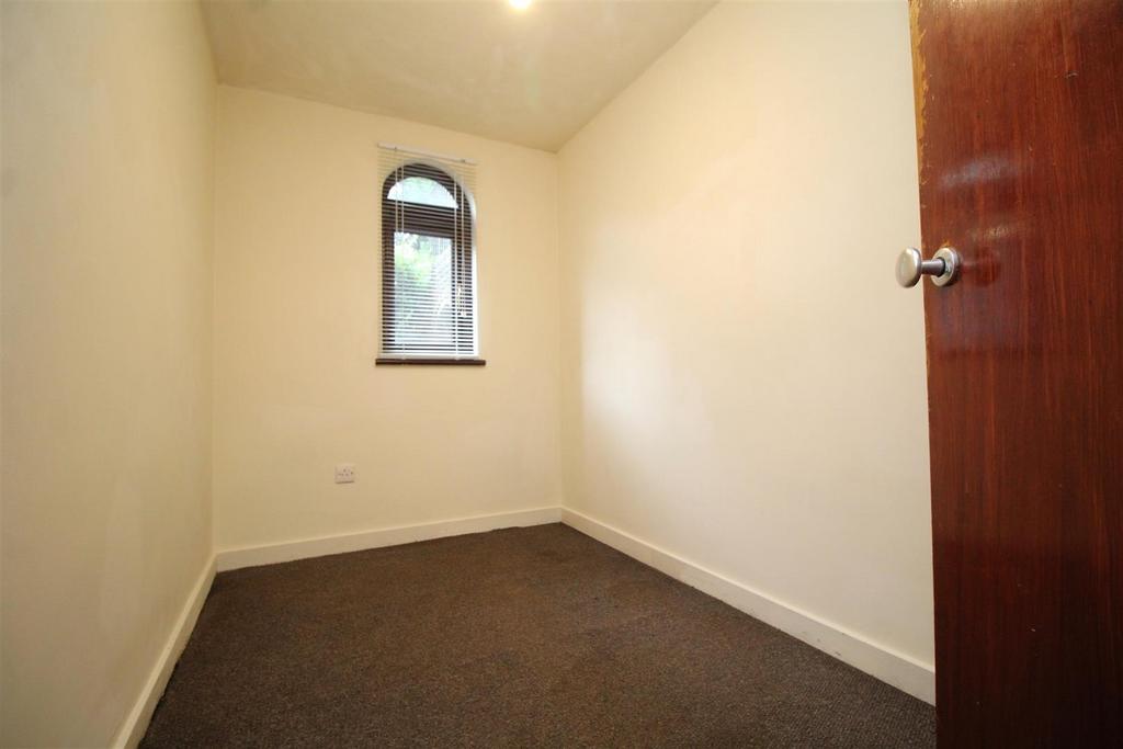Bedroom 2 .JPG