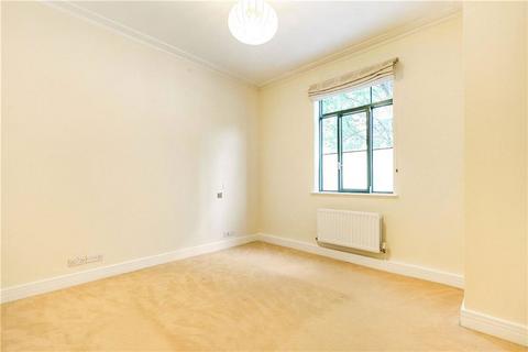 2 bedroom flat for sale, Charles Harrod Court, London SW13