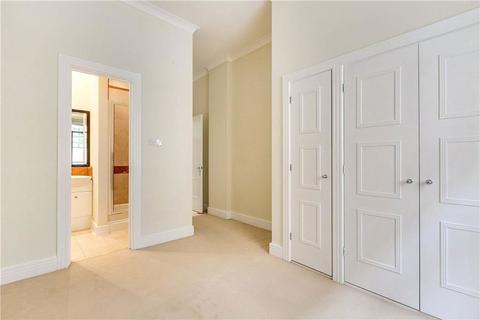 2 bedroom flat for sale, Charles Harrod Court, London SW13