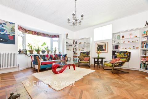 3 bedroom detached house for sale, Dovers Green Road, Reigate, Surrey