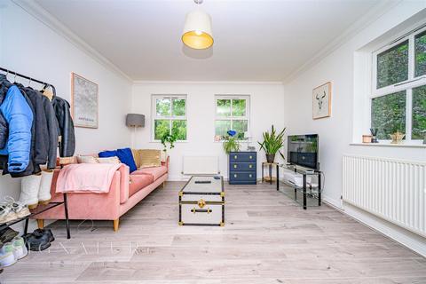 2 bedroom flat for sale, Beechfield Road, Hemel Hempstead