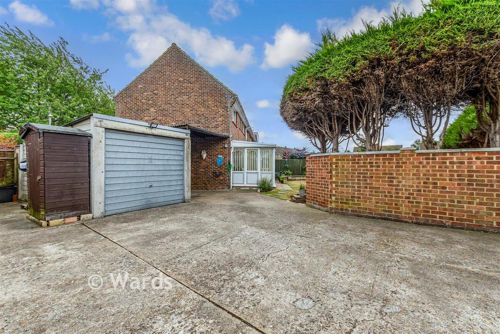 Driveway/Parking
