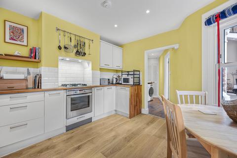 86 Goodrich Road, London, SE22 0ER