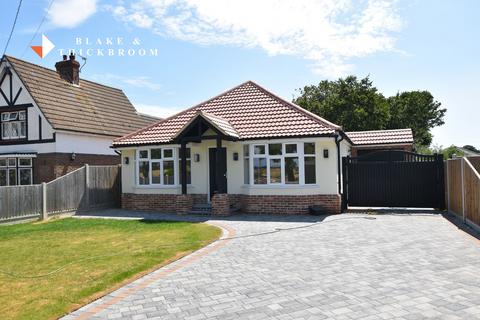 3 bedroom detached bungalow for sale, Harwich Road, Little Clacton
