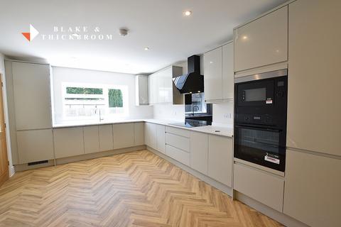 3 bedroom detached bungalow for sale, Harwich Road, Little Clacton