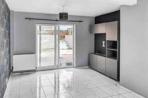 4 bedroom end of terrace house for sale, King Henrys Drive, New Addington, Croydon, CR0
