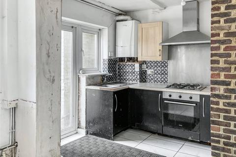 4 bedroom end of terrace house for sale, King Henrys Drive, New Addington, Croydon, CR0
