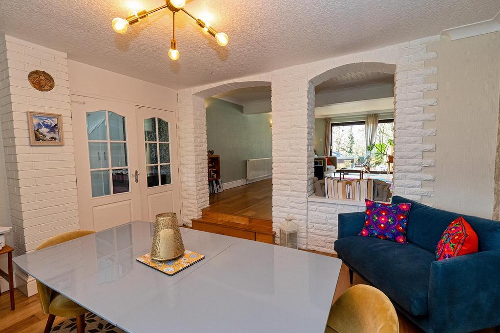 Dining Area 21.jpg
