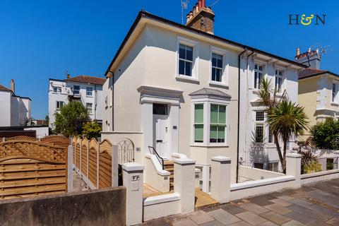 2 bedroom maisonette for sale, Hova Villas, Hove BN3