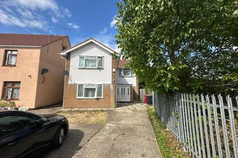 4 bedroom detached house to rent, Slough,  Berkshire,  SL1