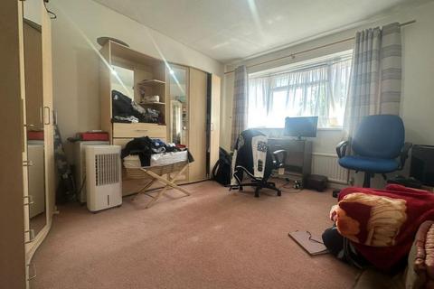 4 bedroom detached house to rent, Slough,  Berkshire,  SL1