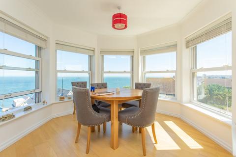 2 bedroom flat for sale, Western Esplanade, Herne Bay, Kent, CT6