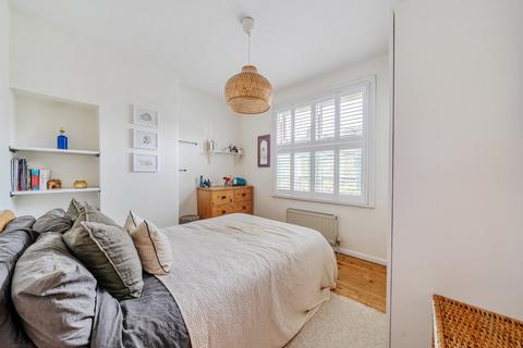 142 Coteford Street, London, SW17 8NY