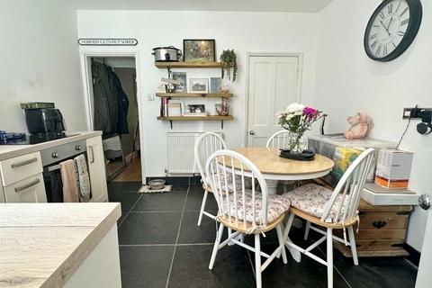 2 bedroom semi-detached house to rent, Burwell Road, Exning, Newmarket