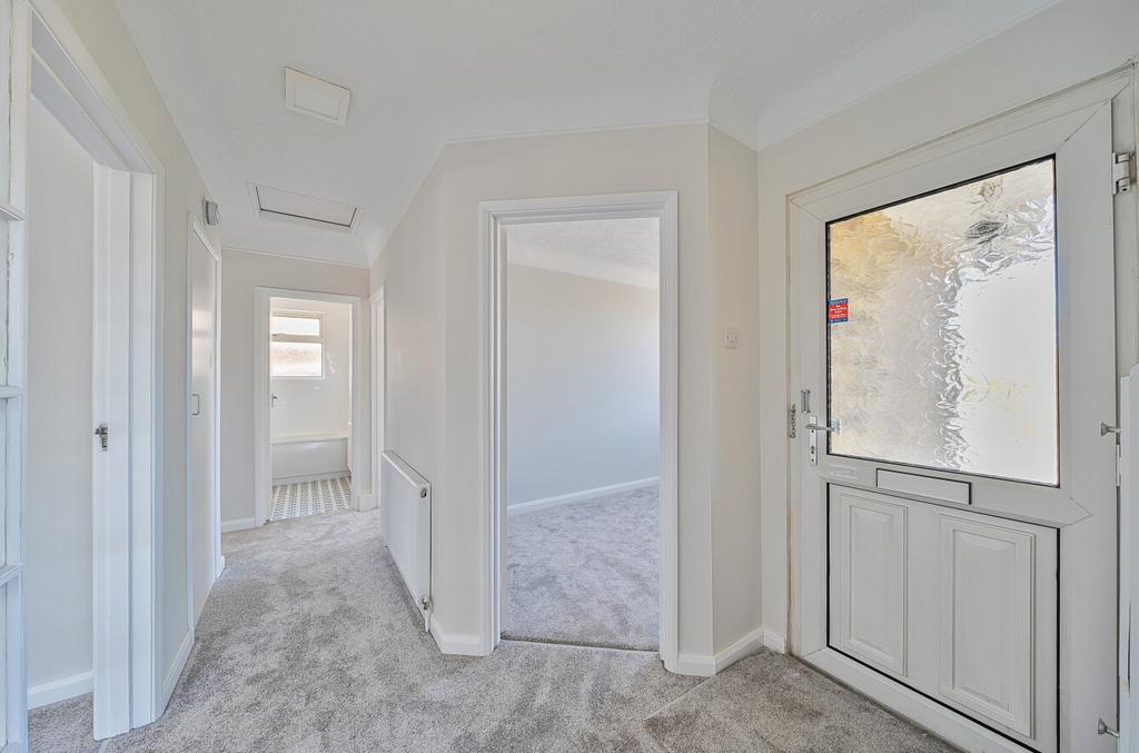 1295023 11 682748...