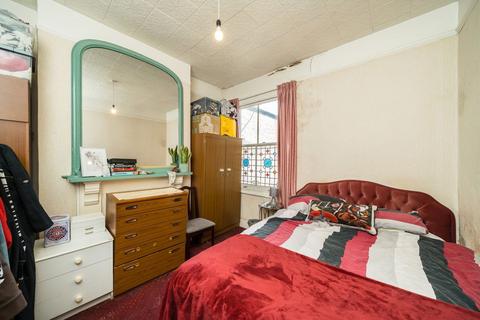4 bedroom terraced house for sale, Hubert Grove, London SW9