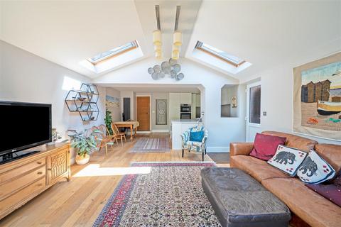 3 bedroom terraced house for sale, Nevill Road, Crowborough