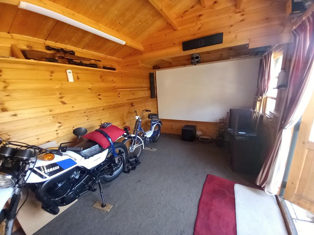 Garden room