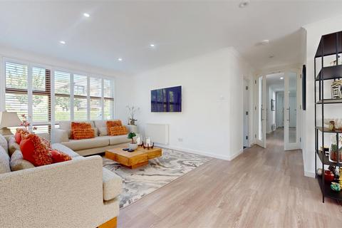 4 bedroom apartment for sale, Woodward Place, Loughton Lodge, Milton Keynes