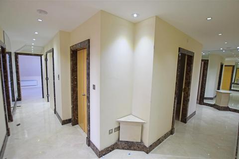 4 bedroom penthouse for sale, Staines Road East, Sunbury-On-Thames