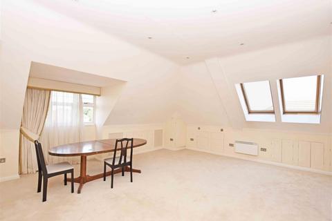 4 bedroom penthouse for sale, Staines Road East, Sunbury-On-Thames