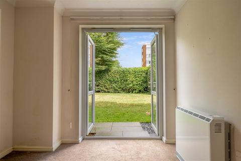 1 bedroom retirement property for sale, Mill Road, Worthing