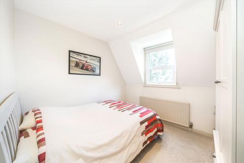 3 bedroom flat for sale, Archway Road, London N6