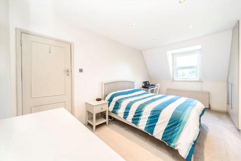 3 bedroom flat for sale, Archway Road, London N6