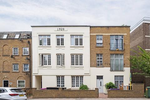 2 bedroom flat for sale, White Horse Lane, Stepney, London, E1