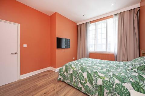 2 bedroom flat for sale, White Horse Lane, Stepney, London, E1