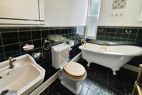 3 bedroom terraced house for sale, Park Hill Road, Harborne, Birmingham, B17 9HH