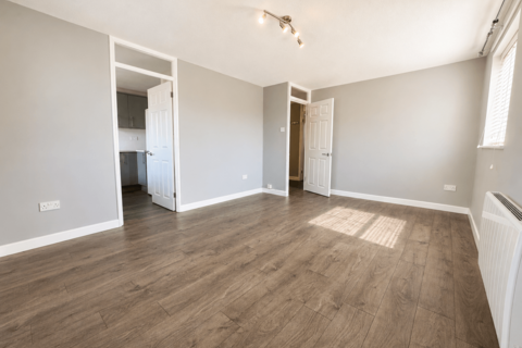 2 bedroom flat to rent, Cornflower Drive, Chelmsford, CM1 6XZ