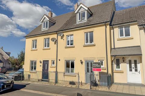 2 Culm Close, Bideford, EX39 4AX