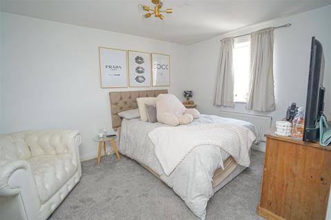 2 Culm Close, Bideford, EX39 4AX