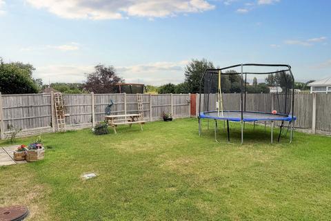 4 bedroom detached house for sale, Parc Y Castell, Towyn, Abergele, LL22 9NZ